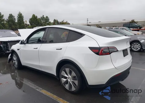 2023 Tesla Model Y Awd/Long Range Dual Motor All-Wheel Drive z USA, uszkodzony, nr VIN 7SAYGDEE7PA091564